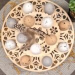 Medinis velykinių kiaušinių laikiklis stovas