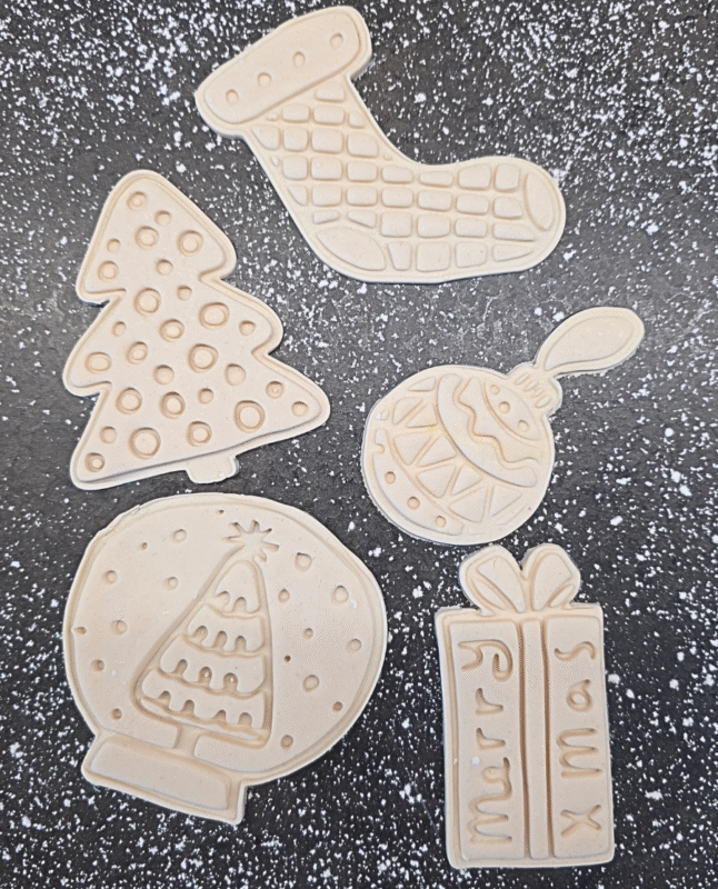 10 mielų Kalėdinių dovanų idėjų, kurios pradžiugins kiekvieną Kalėdinis sausainių formelių rinkinys