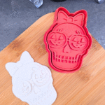 Sausainių formelė Kaukolė su akiniais