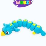 Figūrėlė papūga su užrašu „Laisvas"